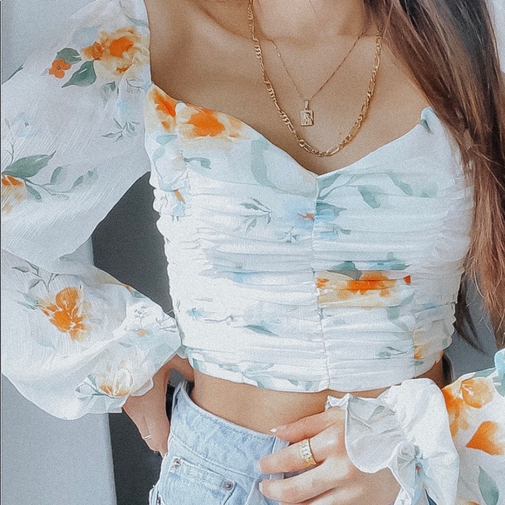 FLORAL SWEETHEART RUCHED CROP TOP